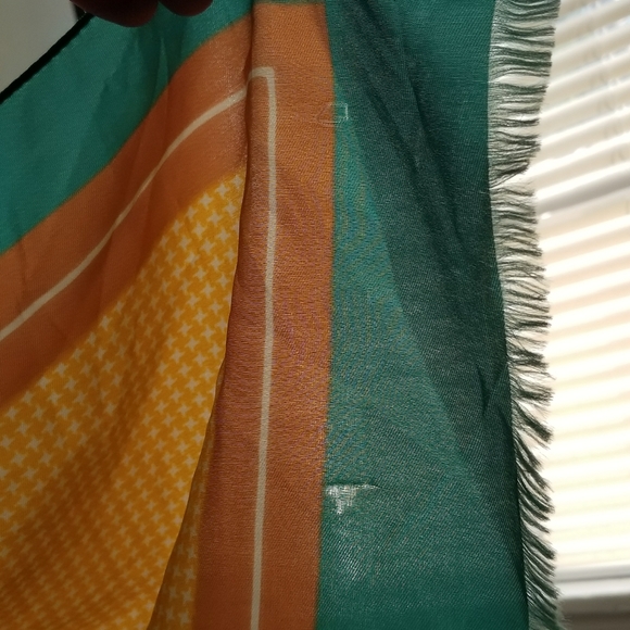 Relisted -Vintage Jaques Piaget scarf houndstooth long - Picture 7 of 12